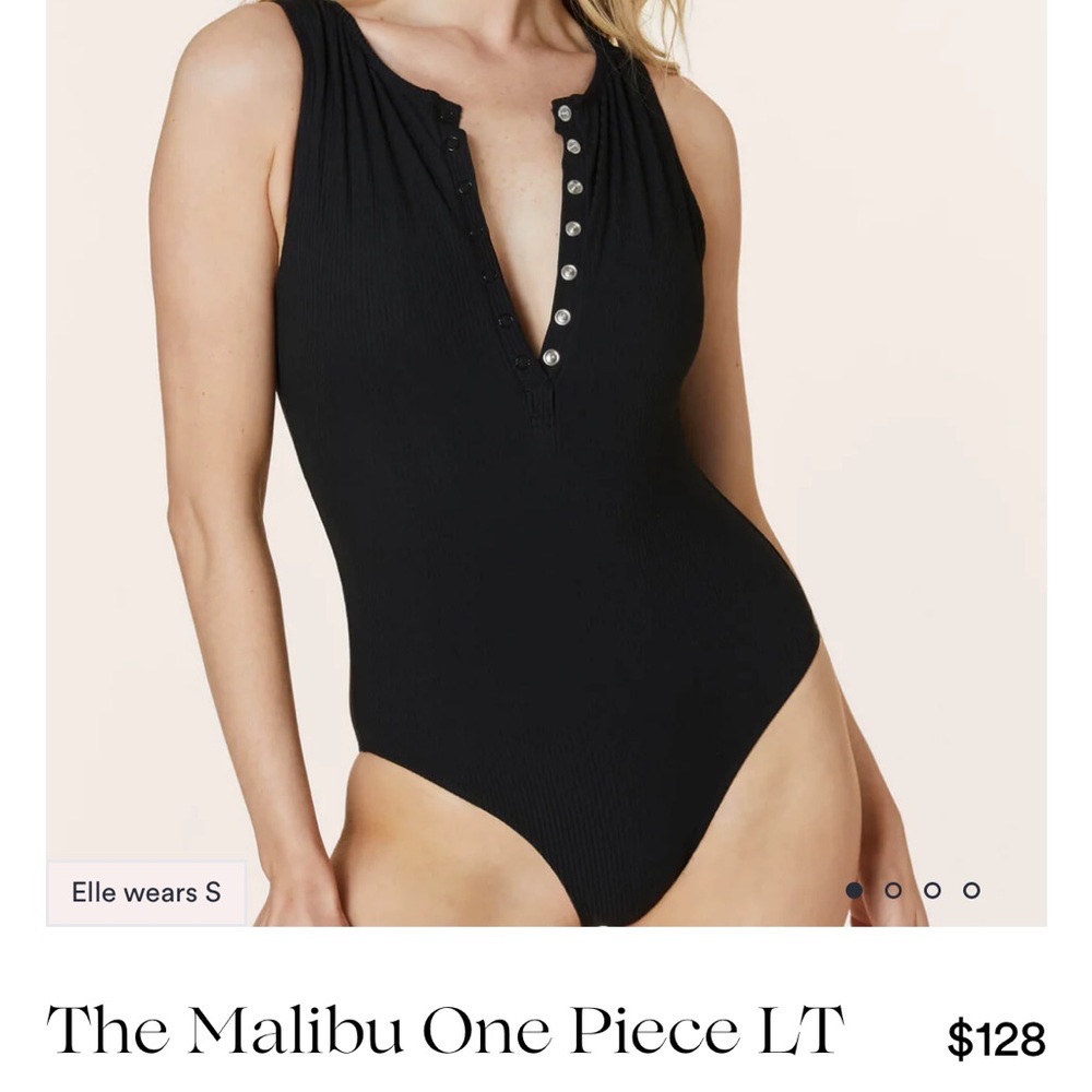 Andie The Malibu One Piece Swimsuit.  This is Ribbed and new with the tags.